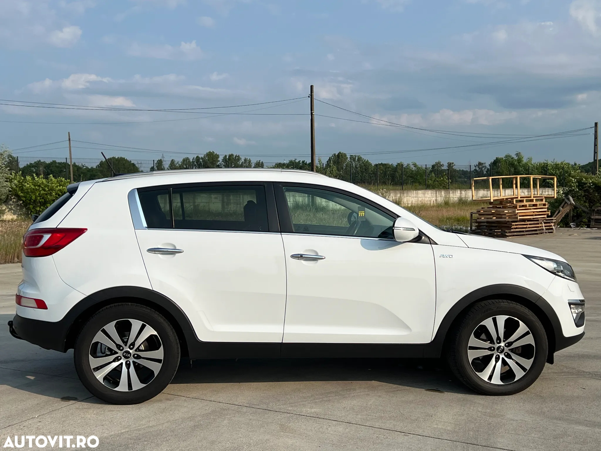 Kia Sportage 2.0 CRDI AWD VISION - 11