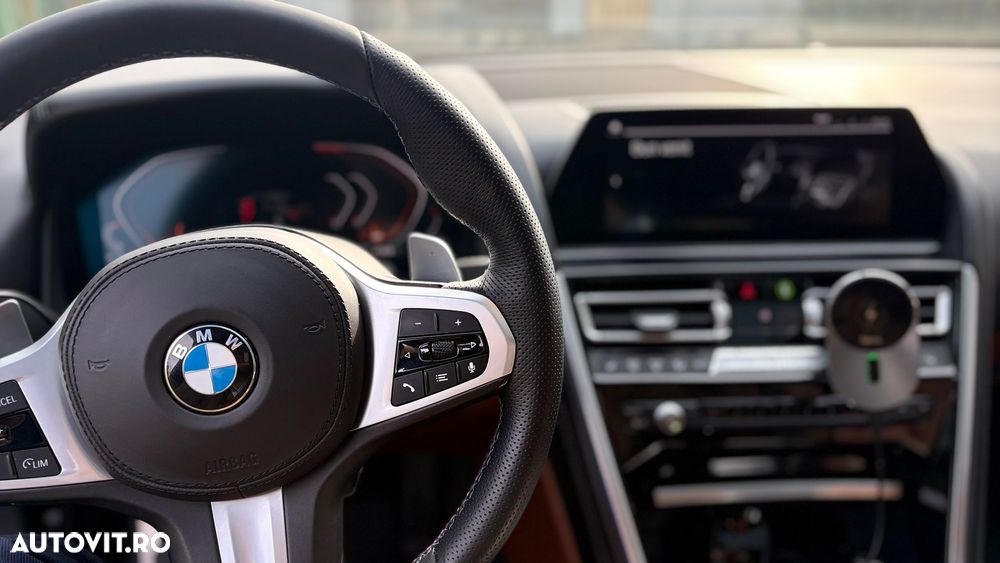 BMW Seria 8 840i - 8