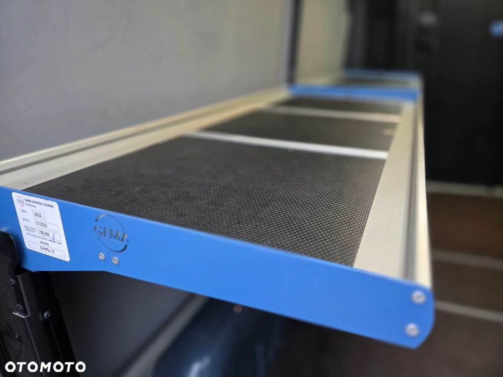 Mercedes-Benz Sprinter - 25