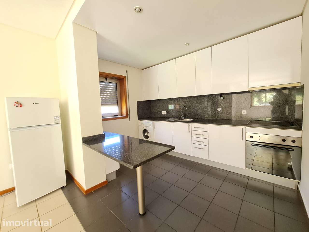 Apartamento T1 Mobilado e Equipado em Tenões - Grande imagem: 3/9