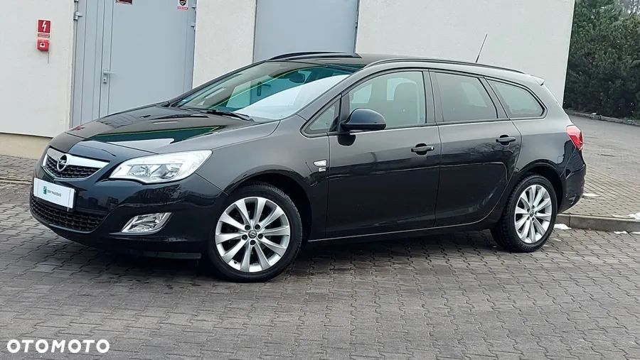 Opel Astra 1.4 Turbo 150 Jahre - 2