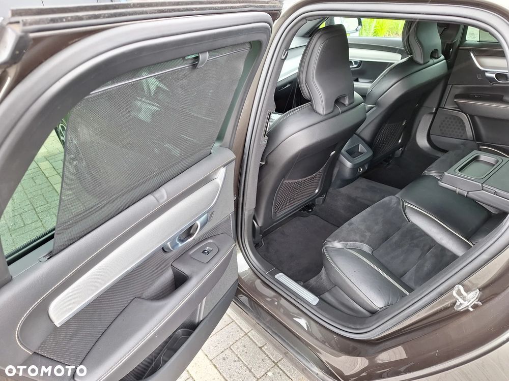 Volvo V90 T4 R-Design - 22