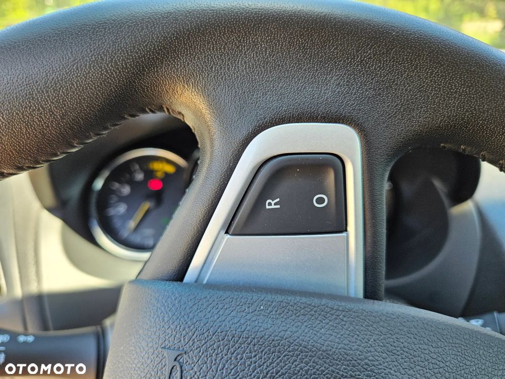 Renault Fluence dCi 110 FAP EDC Sportway - 17