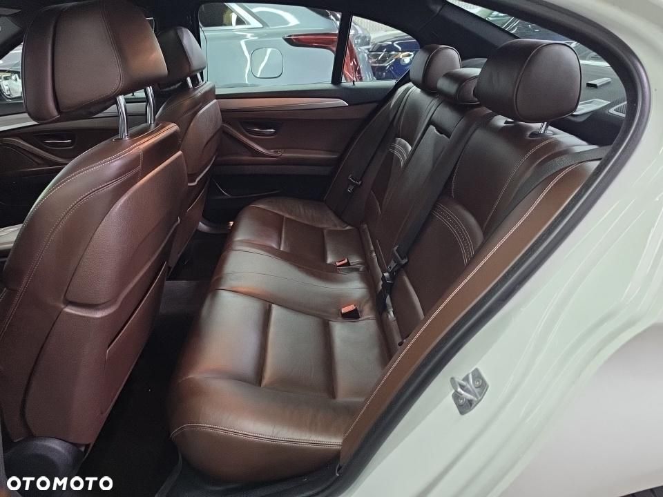 BMW Seria 5 535i xDrive - 10
