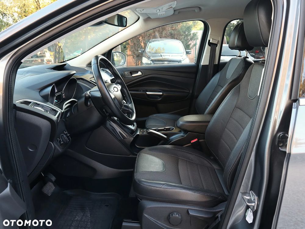 Ford Kuga 1.6 EcoBoost 4WD Titanium - 8
