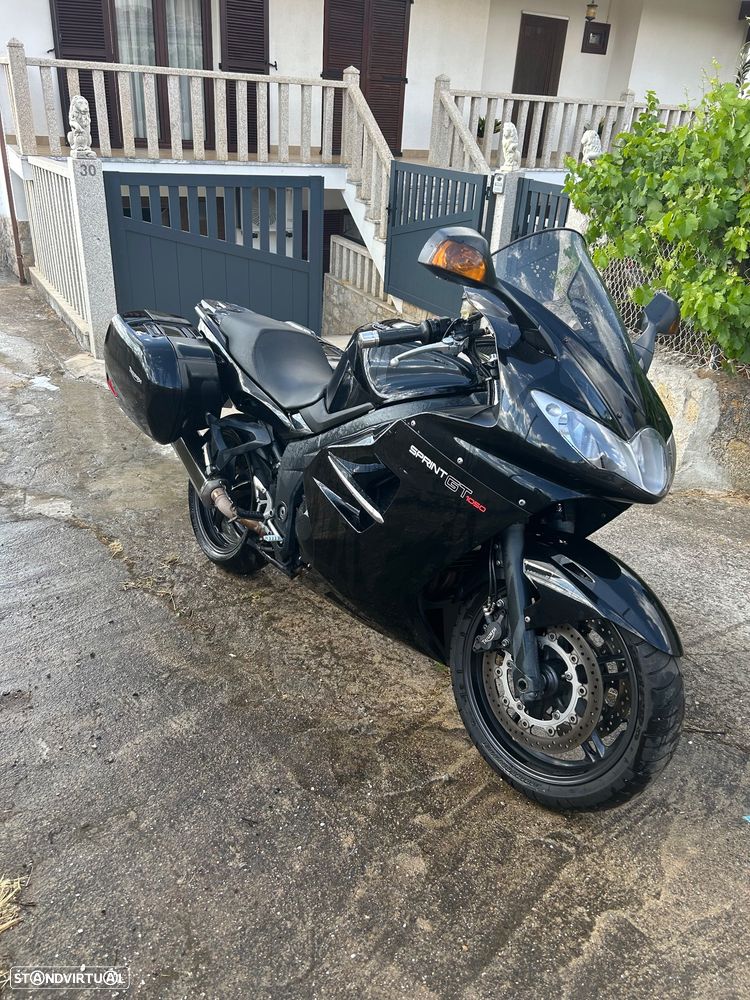 Triumph Sprint - 3