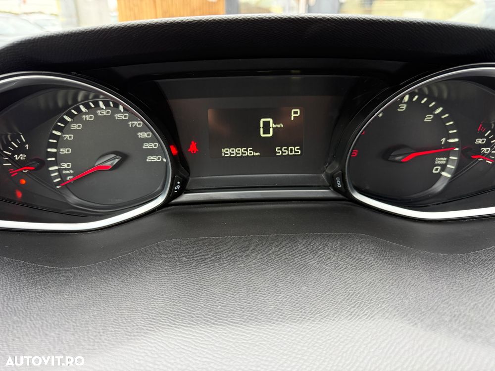 Peugeot 308 BlueHDi FAP 130 EAT8 Stop & Start Allure - 6