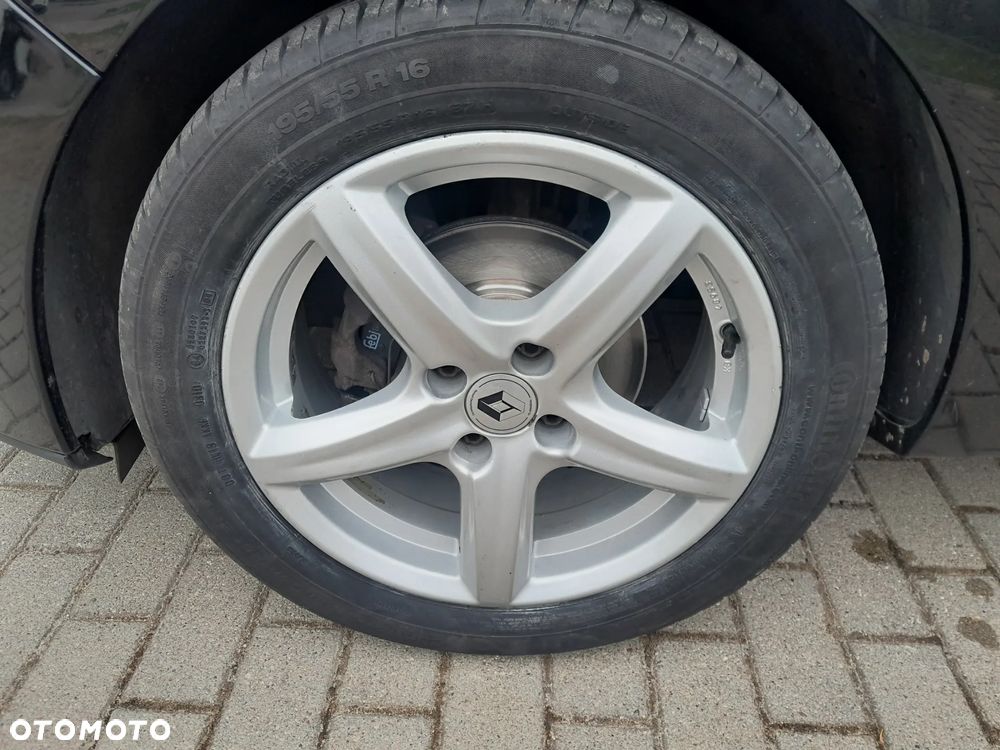 Renault Clio 1.2 16V 75 LIMITED - 9