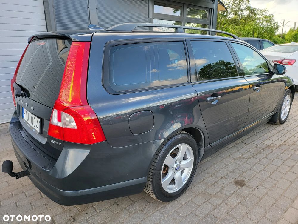 Volvo V70 2.5T Summum - 8