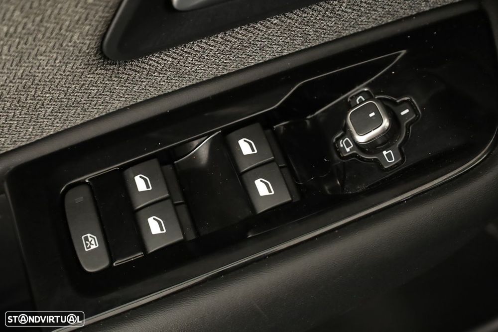 Citroën C5 X 1.6 Hybrid Plus e-EAT8 - 23
