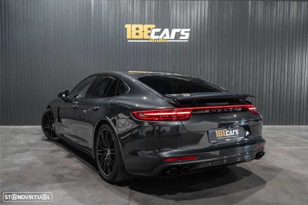 Porsche Panamera 4 E-Hybrid - 55