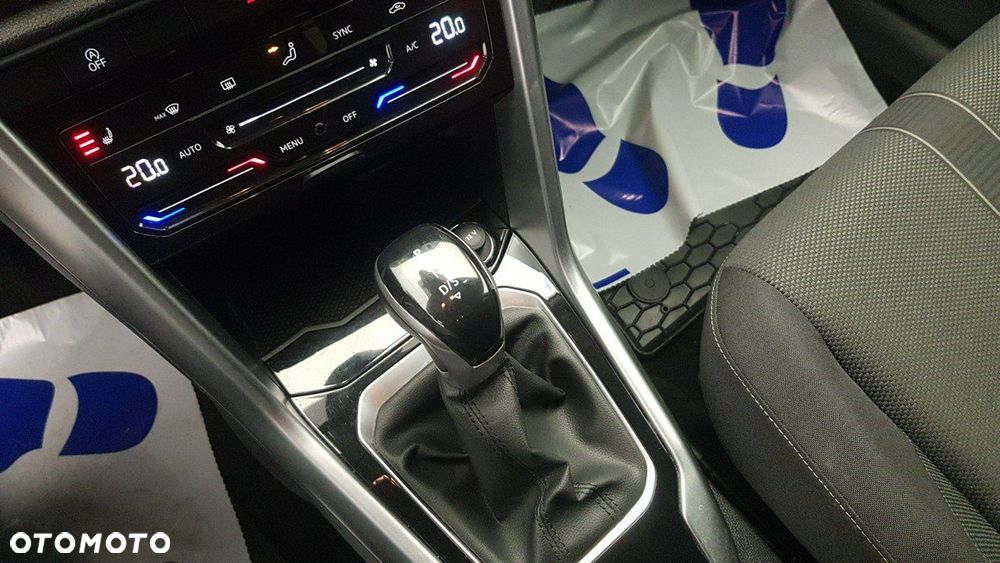 Volkswagen T-Roc - 26