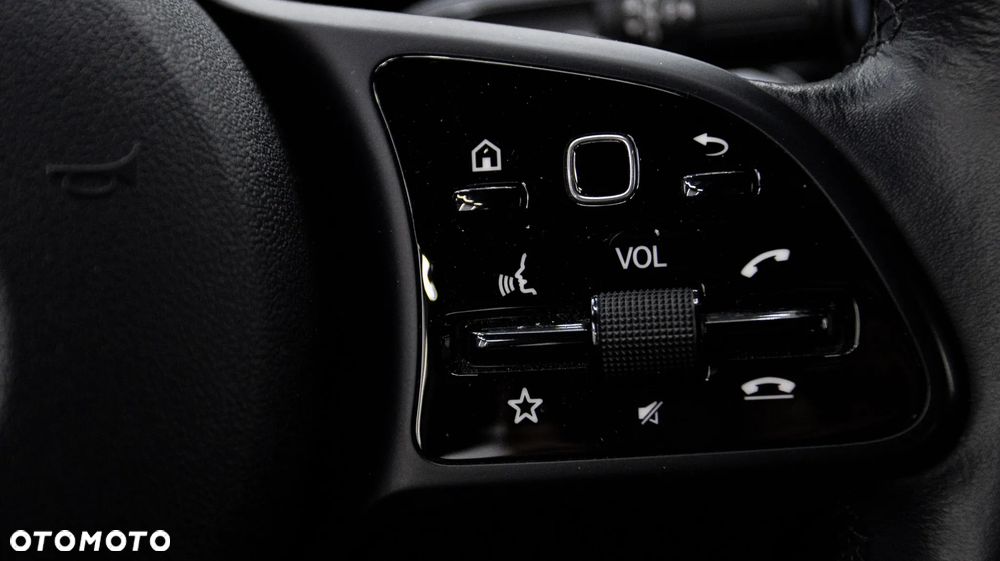 Mercedes-Benz GLB 200 7G-DCT - 22