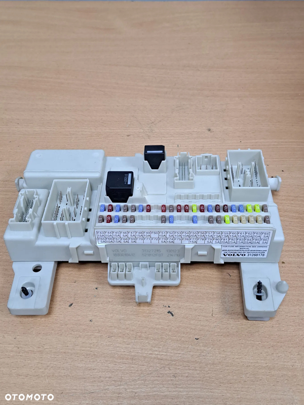 Moduł CEM Volvo S40 V50 C30 C70 31327215 BSI skrzynka