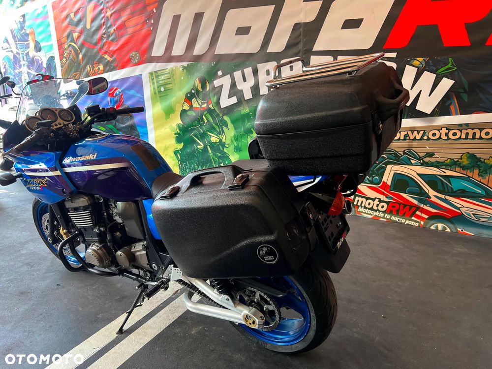 Kawasaki ZRX - 22
