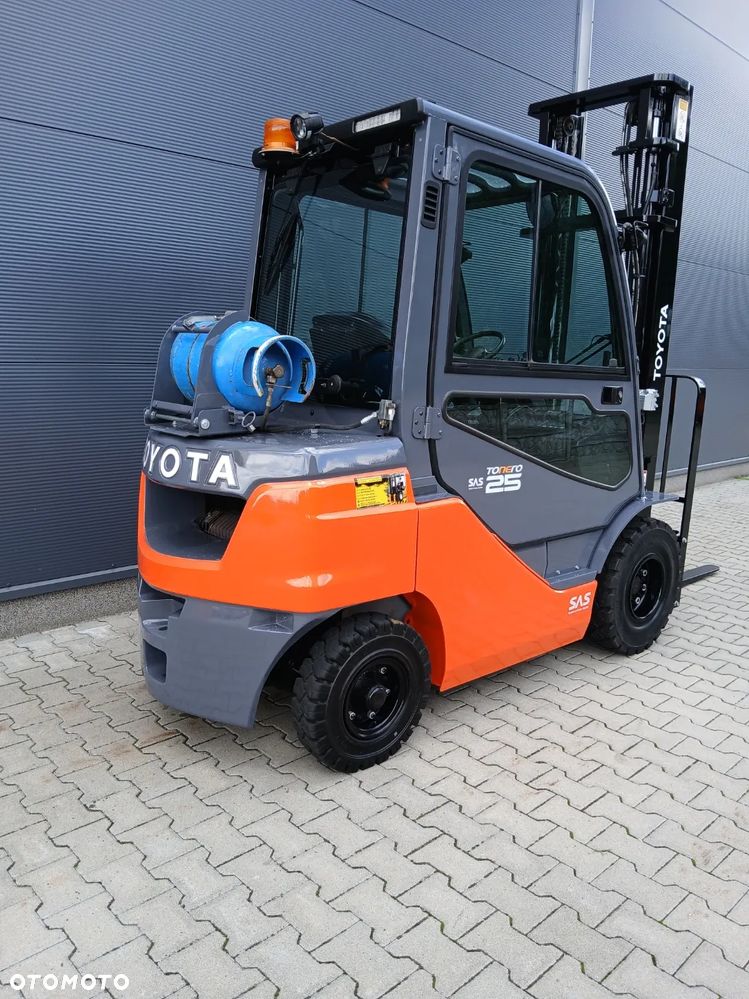 Toyota 02-8FGF25 - 6