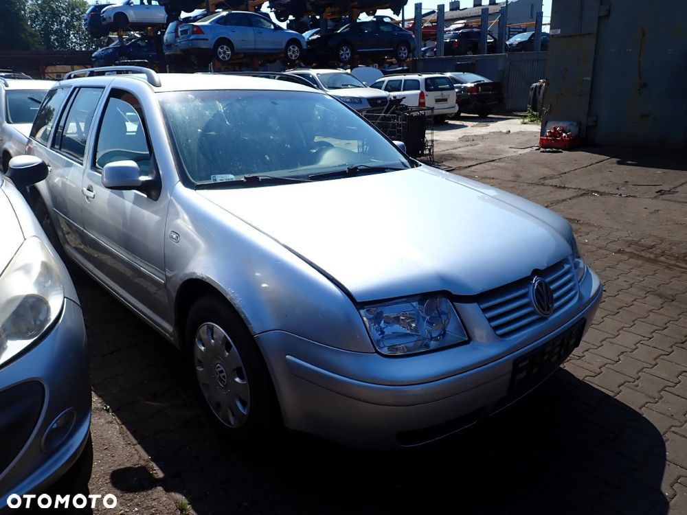 CZĘŚĆI - Vw Bora 1,6 105KM AUS KOMBI Variant 5B lakier LA7W 2000r. INDEX - 10109 - 2
