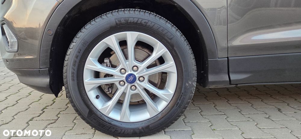 Ford Kuga 1.5 EcoBoost 2x4 Titanium - 12