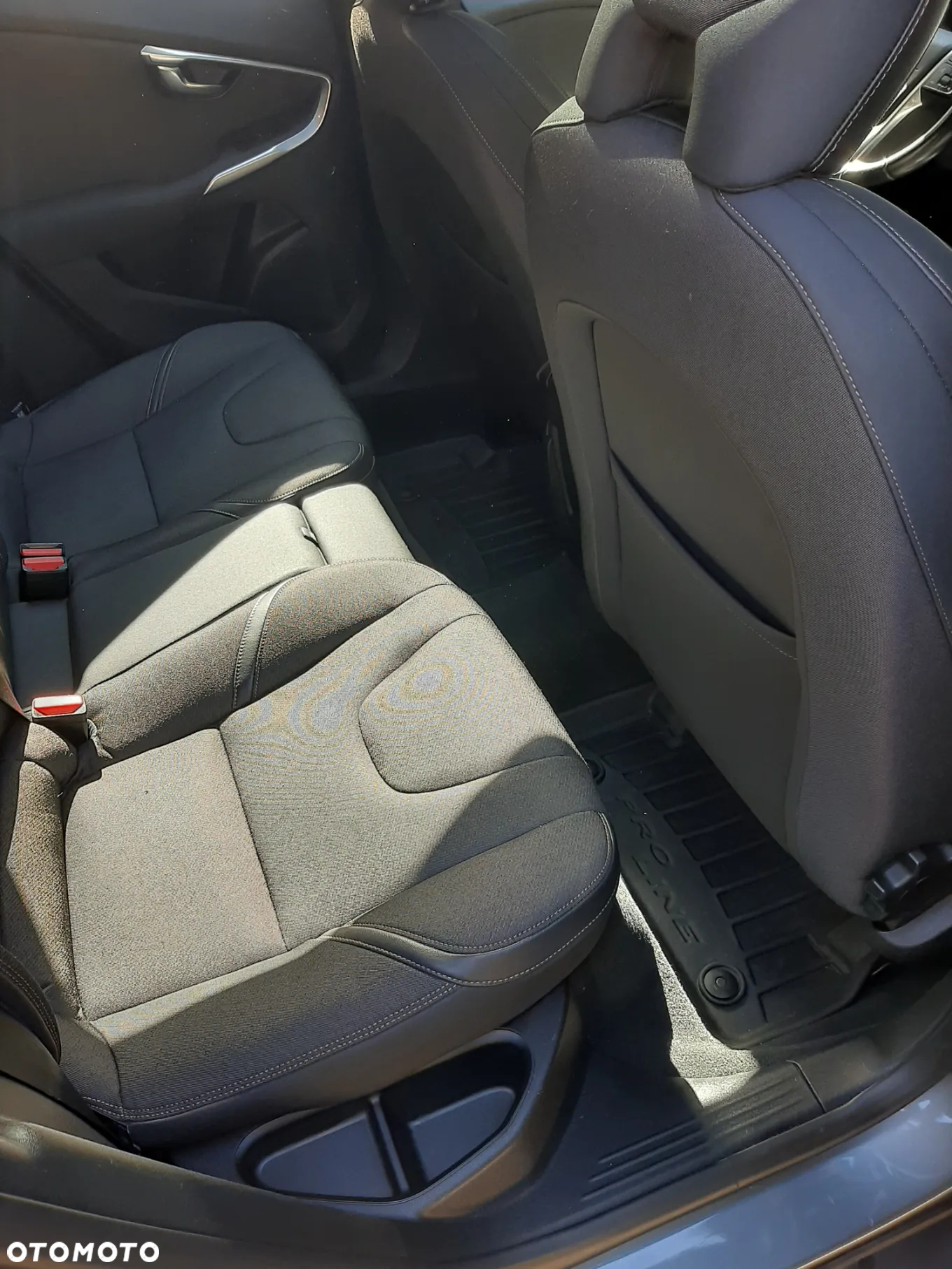 Volvo V40 Cross Country D2 Base - 20