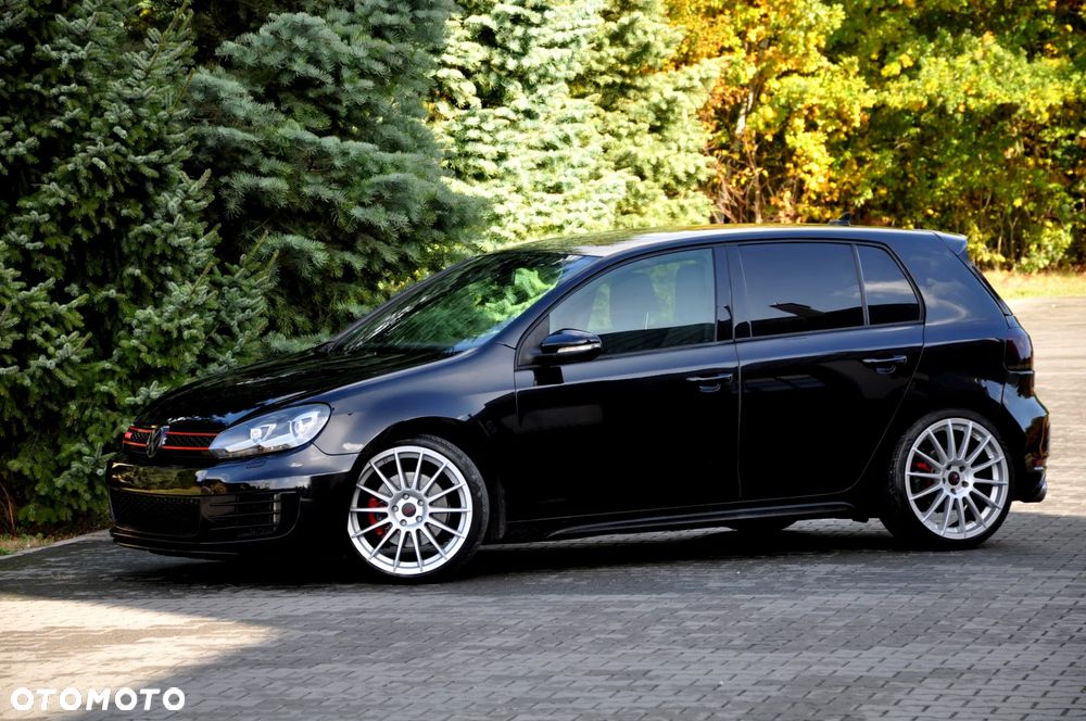 Volkswagen Golf 2.0 GTI DSG - 2