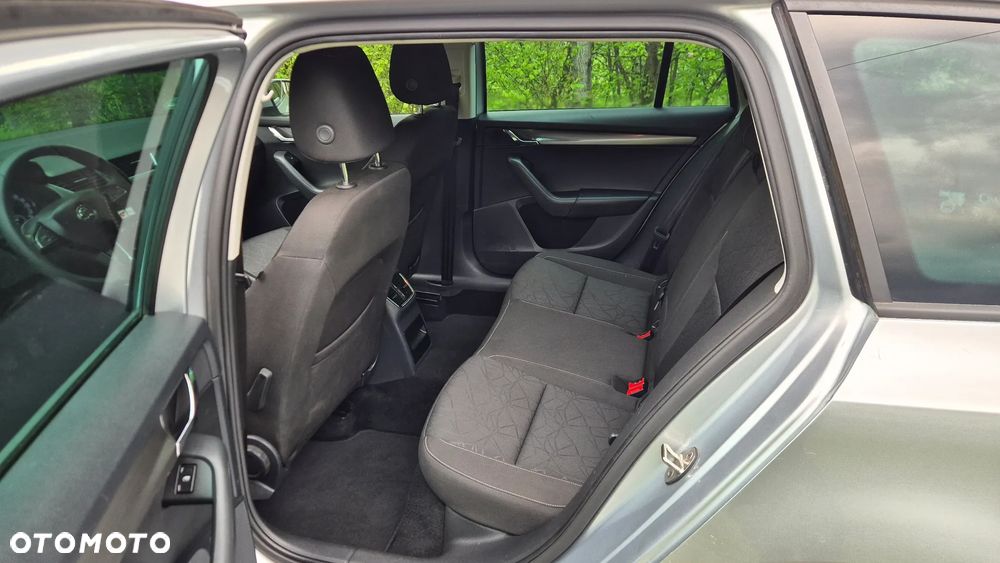 Skoda Octavia 1.6 TDI (Green tec) Style - 9
