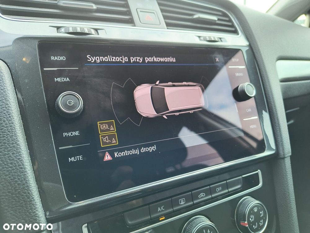 Volkswagen Golf Variant 1.6 TDI BMT Comfortline - 14