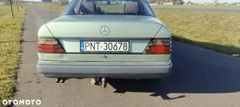 Mercedes-Benz W124 (1984-1993) - 12