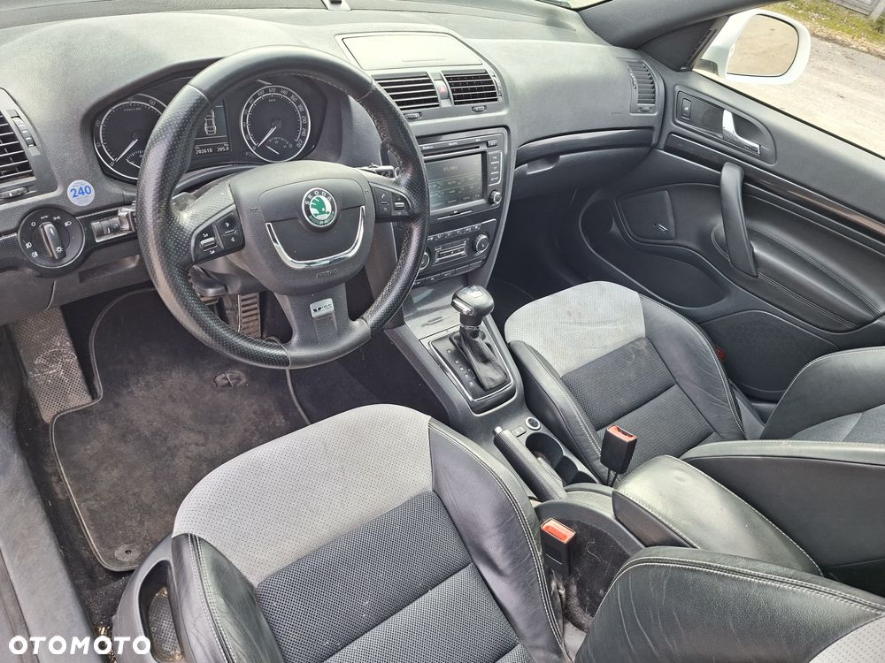 Skoda Octavia 2.0 TSI DSG RS - 15