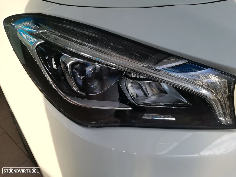 Mercedes-Benz CLA 220 Shooting Brake d 4Matic 7G-DCT AMG Line - 19