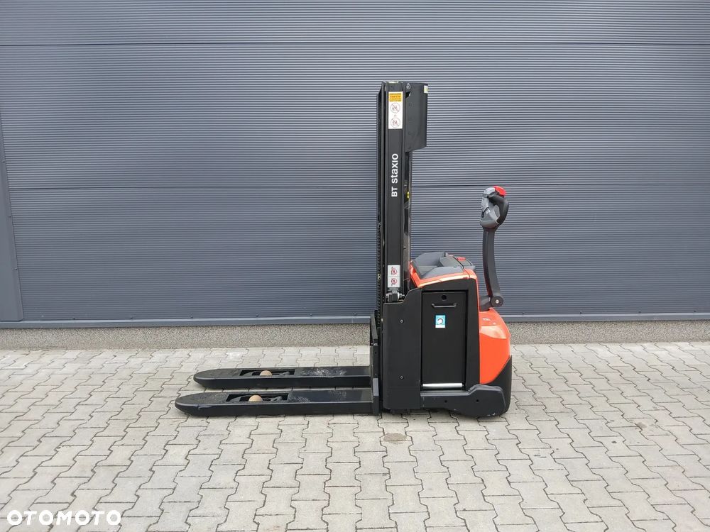Toyota SWE140L - 8