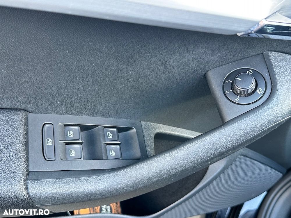 Skoda Octavia 1.6 TDI DSG Style - 10