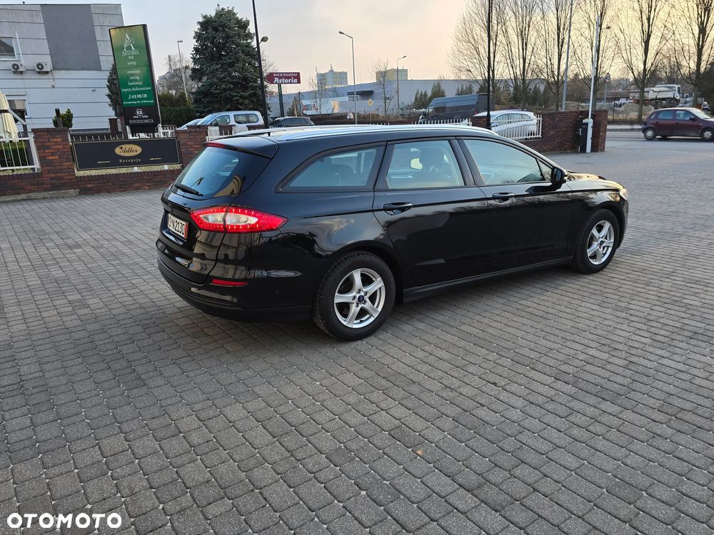 Ford Mondeo SW - 11