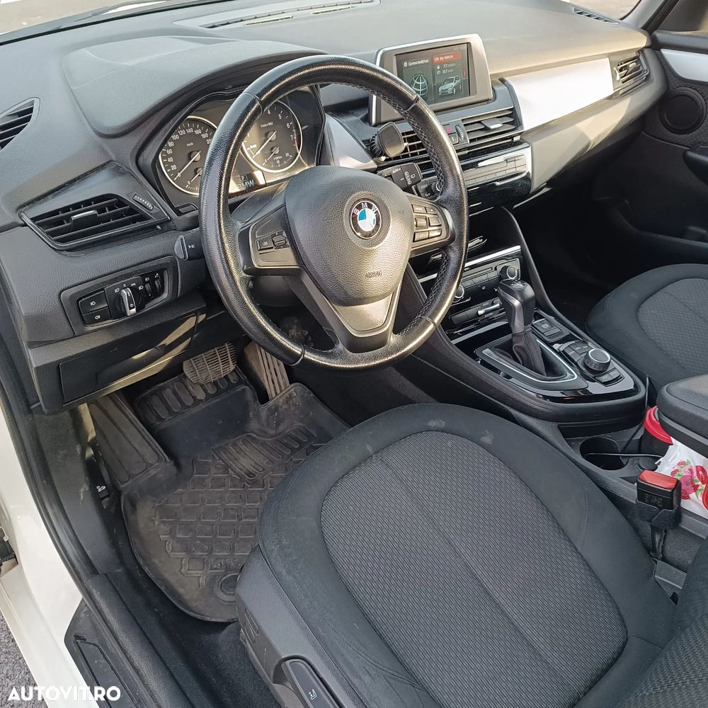 BMW Seria 2 218i AT Advantage - 11