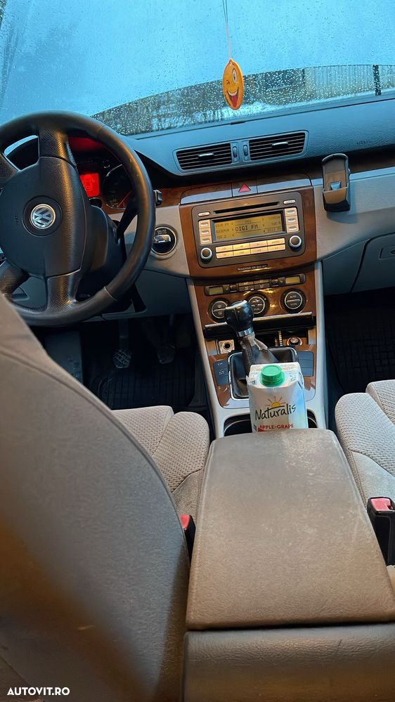 Volkswagen Passat 2.0 TDI DPF Highline - 5