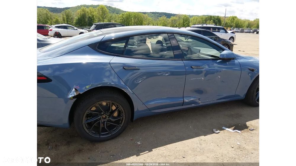 Tesla Model S AWD - 9