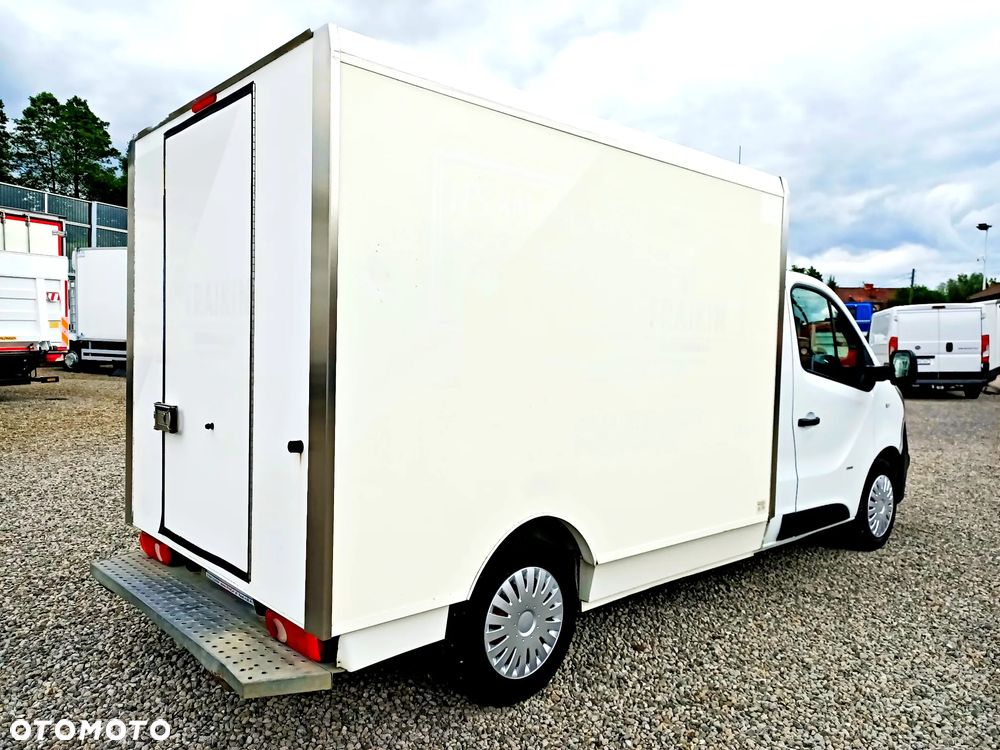 Opel Vivaro Chłodnia 125KM 2 zasilania chłodni - 6