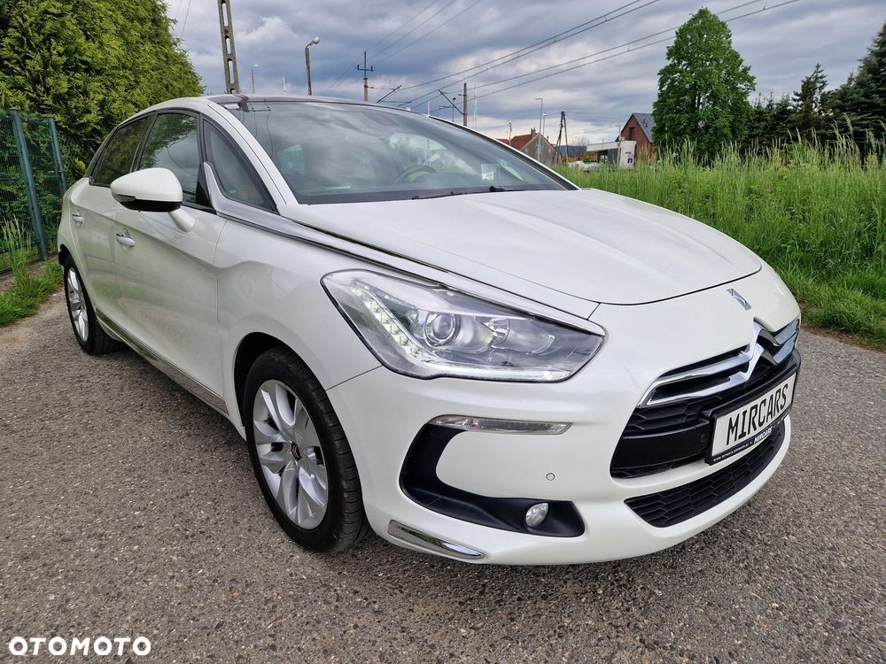 Citroën DS5 e-HDi 115 EGS6 SoChic - 1