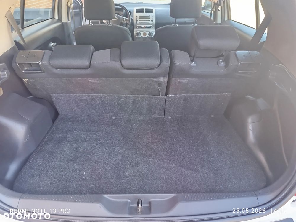 Toyota Urban Cruiser 1.33 Sol - 13