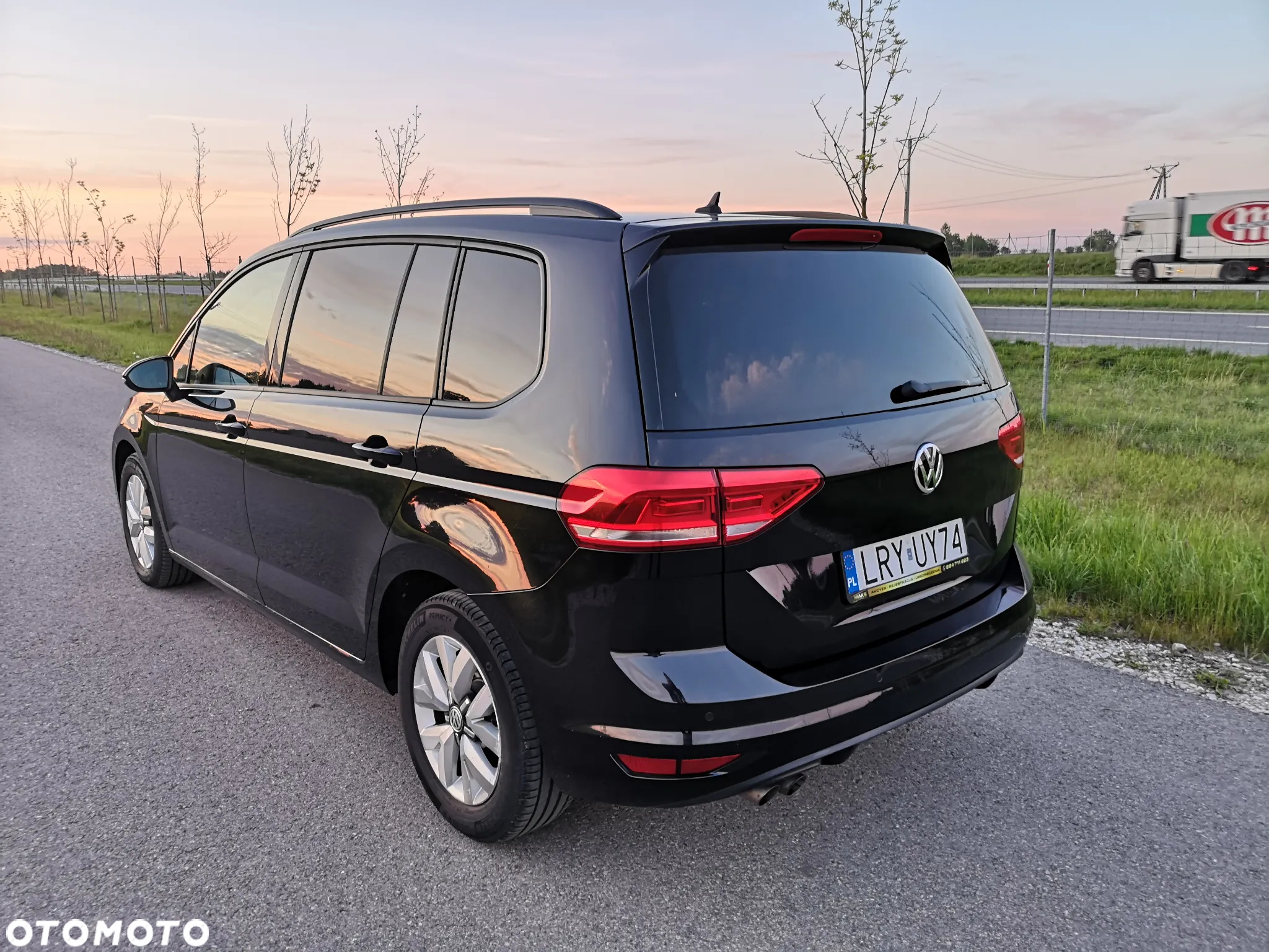 Volkswagen Touran 2.0 TDI SCR DSG Comfortline - 14