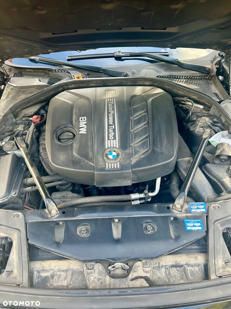 BMW Seria 5 520d Touring - 12