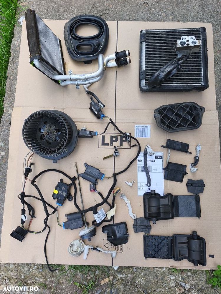 Radiator habitaclu / motorașe/ aerotermă Volkswagen Passat B6 2005- 10 - 1