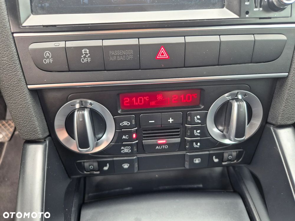 Audi A3 Sportback 1.6 TDI DPF Ambiente - 36