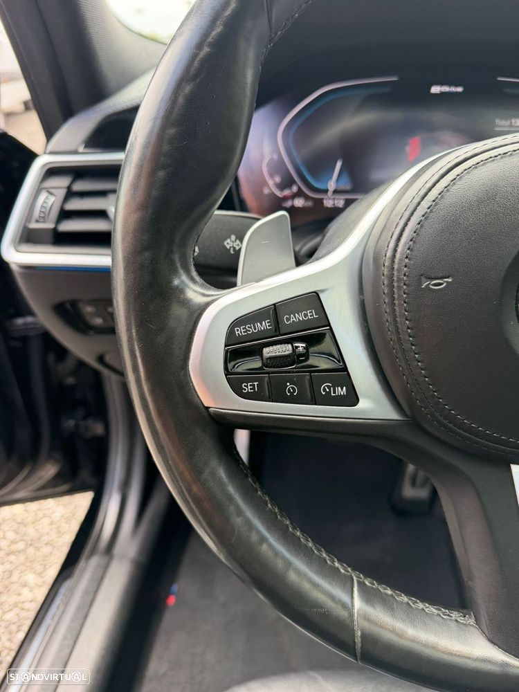BMW 330 - 33