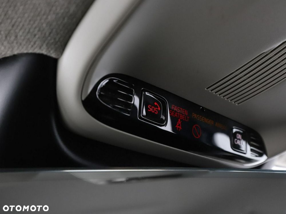 Volvo XC 40 T3 Momentum - 35