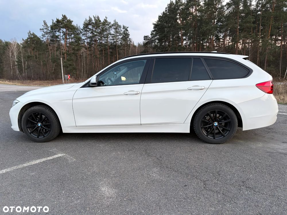 BMW Seria 3 318d Sport Line Shadow - 11