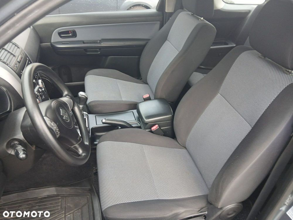 Suzuki Grand Vitara 1.6 - 9