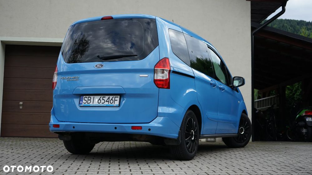 Ford Tourneo Courier - 18