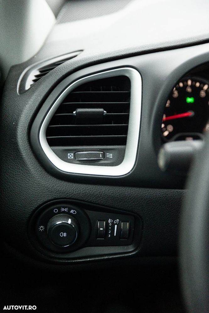 Jeep Renegade 1.0 Turbo 4x2 M6 Sport - 10