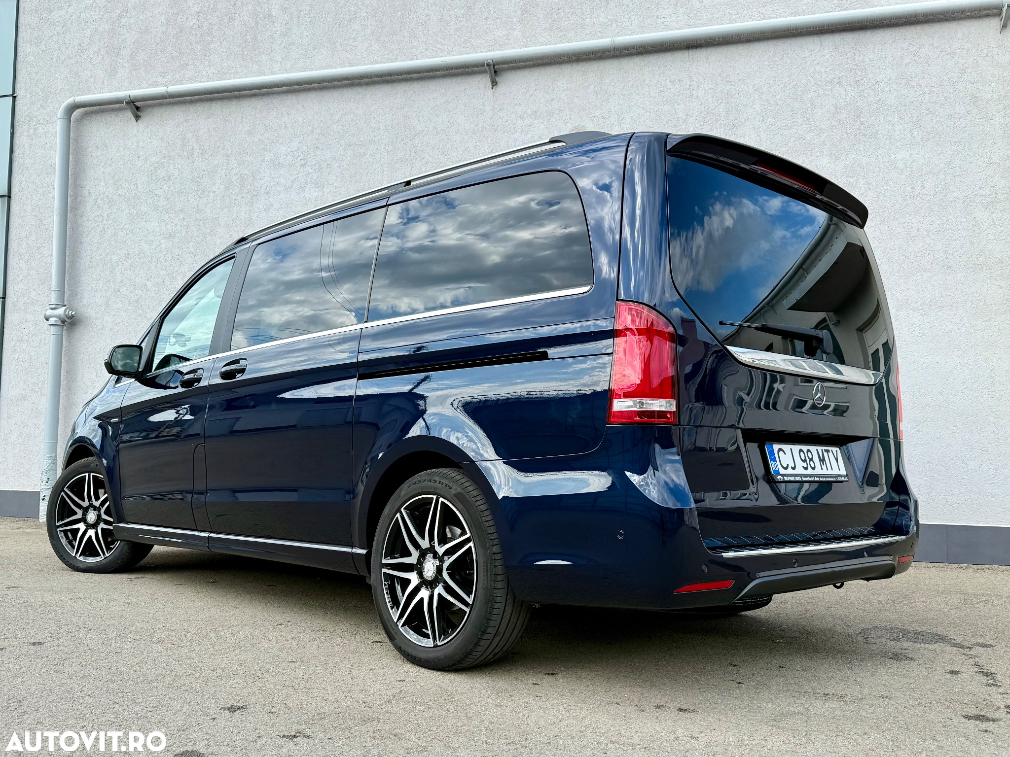 Mercedes-Benz V 250 (BlueTEC) d lang 4Matic 7G-TRONIC Avantgarde Edition - 37