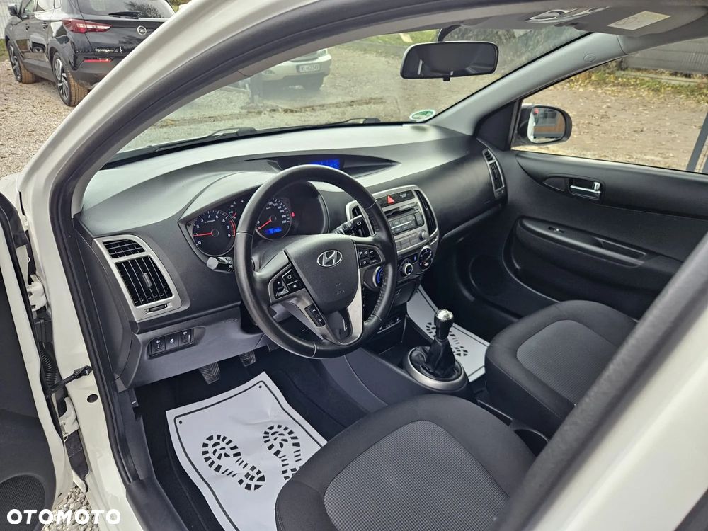 Hyundai i20 1.2 Fifa World Cup Edition - 17